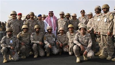 الجنود المرابطون بالحد الجنوبي يهنئون القيادة بشهر رمضان