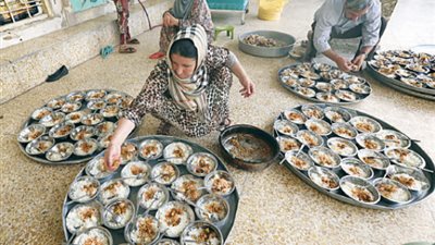 التسمك بالعادات والتقاليد.. مظاهر الاحتفال بشهر رمضان في العراق