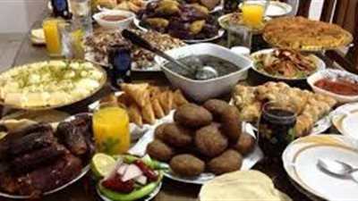سفرة اليوم السادس من رمضان| أرز معمر وطاجن اللحم بالبصل وشوربة شعيرية
