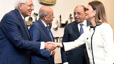 الاستثمار توقع عقد اتفاق تسوية ودية مع جامعة الدلتا ومحافظة الدقهلية