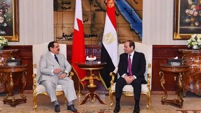 الرئاسة: زيارة ملك البحرين لمصر لبحث سبل تعزيز العمل العربي المشترك (صور)