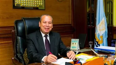 محافظ كفرالشيخ يتابع مراجعة مستندات التثبيت للمتعاقدين بالتربية والتعليم     