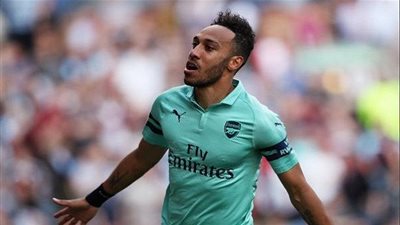 أوباميانج يسجل رقما قياسيا مميزا بعد تتويجه بالحذاء الذهبي