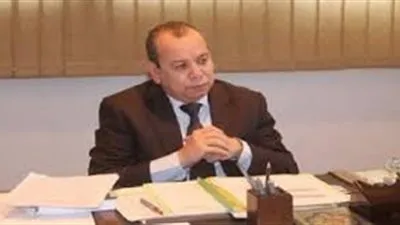 محافظ كفرالشيخ يناقش عددًا من القضايا والملفات مع الشئون القانونية    