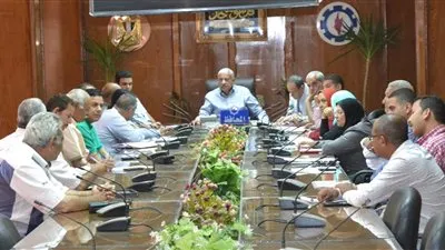 صقر يتابع استعدادات السويس لاستقبال كأس الأمم الإفريقية (صور) 