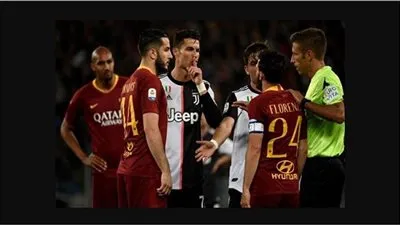 قائد روما يهاجم كريستيانو رونالدو: مجرد كرة ذهبية