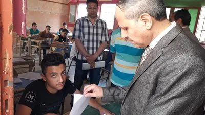 وكيل تعليم الفيوم يتفقد لجان الشهادة الأعدادية ويؤكد ورقة الاسئلة خالية من أى أخطاء املائية أو اللغوية (صور)