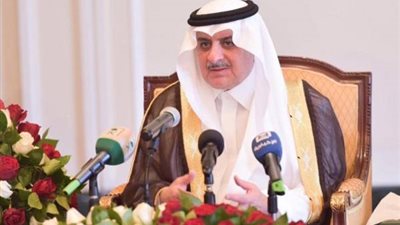 أمير تبوك يشيد بجهود الملك سلمان داخل وخارج المملكة