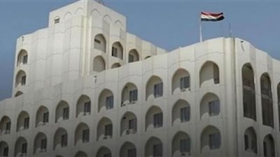 العراق يدين تعرض 4 سفن لعمليات تخريبية بالمياه الإقليمية الإماراتية