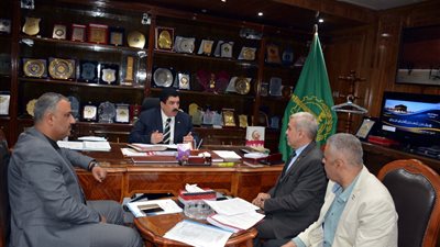 محافظ القليوبية: منع فصل الكهرباء عن 