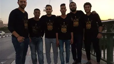 إفطار صائم.. حملة لـ طلاب تربية نوعية بالمنيا أعلى كوبرى النيل (صور) 