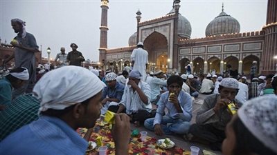 طقوس وعادات غريبة لمسلمي الهند في رمضان.. تعرف عليها