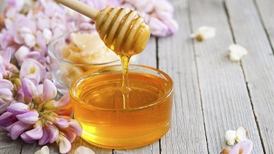 تعرف على فوائد تناول العسل على الريق
