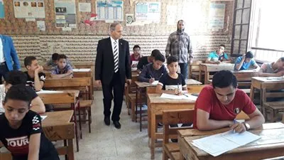 تعليم الفيوم: شهادة تقدير لرئيس 