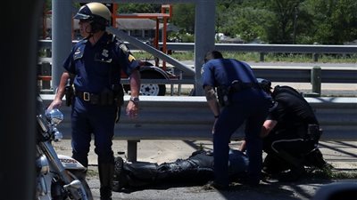 تفاصيل نجاة ترامب من حادث خطير وإصابة 3 ضباط أمريكيين  