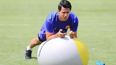 عمرو جمال يشارك في تدريبات الأهلي