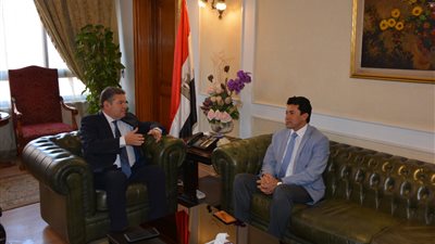  وزيرا قطاع الأعمال العام والشباب والرياضة يبحثان التعاون في الاستثمار الرياضي بأندية الشركات