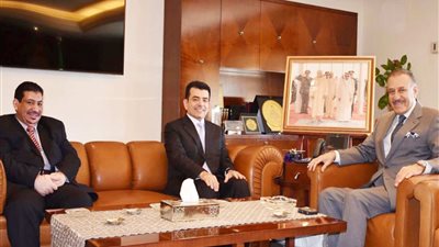 السفير السعودي بالمغرب يبحث مع 