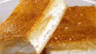 تناوليها بعد الإفطار في رمضان.. طريقة عمل البسبوسة بالقشطة 