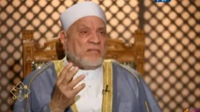 أحمد عمر هاشم: حلمت أني في الحرم المكي والرسول كان يطوف أمامي (فيديو)