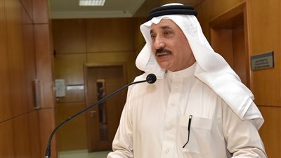 وزير العمل البحرينى يشيد بأداء النقابة العمالية بشركة 