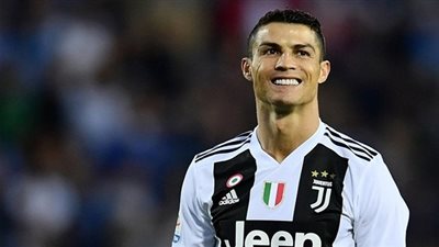 كريستيانو رونالدو يتبرع لإفطار صائمين في غزة