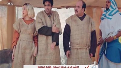 حرب بين كائن فضائي ورجال البذلات السوداء في الحلقة الثالثة عشر من 