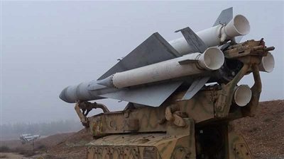 الدفاع الجوي السوري يتصدى مجددا لأجسام معادية في سماء القنيطرة