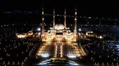 يتسع لـ 12 ألف مصلي .. 