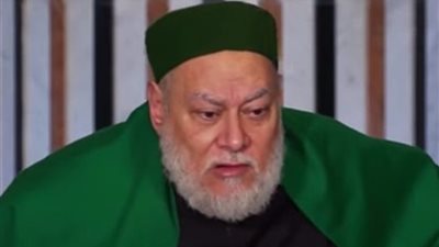 هل ثواب سماع القرآن مثل قراءته.. علي جمعة يرد (فيديو)