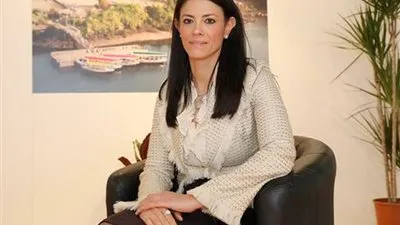 وزيرة السياحة تزور مصابي حادث الجيزة