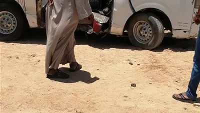 وفاة الحالة الثانية من حادث تصادم بين سيارتي ميكروباص وأخرى تريلا بالغردقة 