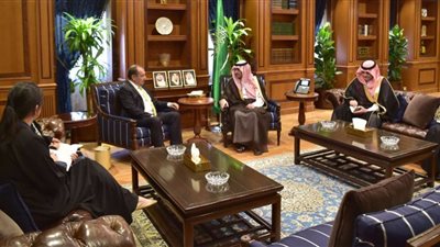 الجبير يناقش المستجدات مع السفيرين البريطاني والإيطالي (بالصور)