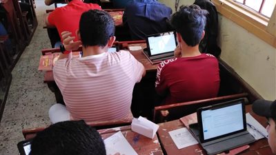 تعليم الدقهلية: ٩٧% من طلاب الصف الأول الثانوى أدوا الامتحان إلكترونياً