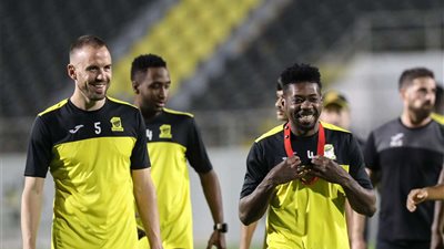 الاتحاد أمام الوحدة الإماراتي يسعى لحسم الصدارة وإنهاء الموسم بشكل جيد