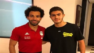 يلعب في الأهلي وصلاح مثله الأعلى وأسوأ ما في حياته وفاة شقيقه محمد .. تعرف بالصور على حفيد مبارك