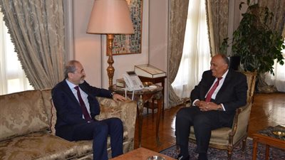 وزير الخارجية يستقبل نظيره الأردني لبحث العلاقات الثنائية  