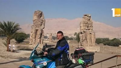 رحالة يلف مصر في 7 أيام: تم تسجيلها في 5 موسوعات عالمية (فيديو)