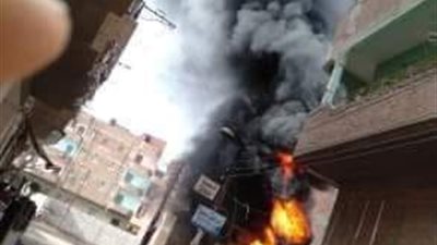 احتراق محول كهرباء بسبب حرارة الجو فى الغربية (صور)