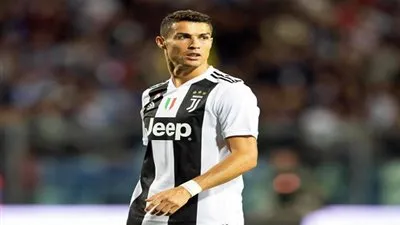 الصفقة الأهم تختار رونالدو وتصدم برشلونة