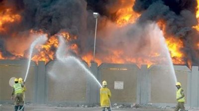 حريق هائل في مصنع بمدينة بدر والدفع بـ6 سيارات إطفاء لإخماده