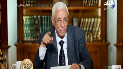 أستاذ بقصر العيني: كبار السن لا يجوعون ولا يعطشون (فيديو)