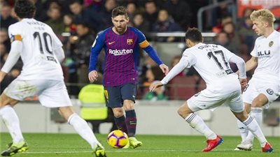 اليوم.. برشلونة وفالنسيا وجها لوجه في قمة نارية بنهائي كأس إسبانيا
