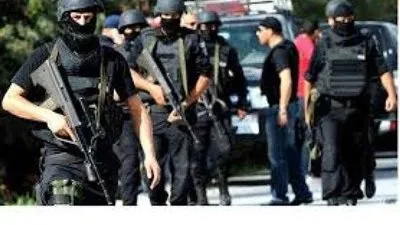 ضبط 3 عناصر إجرامیة بحوزتهم حشيش وسلاح ناري بمنطقة السحر والجمال