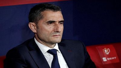 عاجل.. صحفي إسباني يكشف عن مدرب برشلونة الجديد