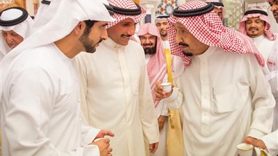 الملك سلمان يستقبل ولي عهد دبي ورئيس مجلس الأمة الكويتي والعلماء