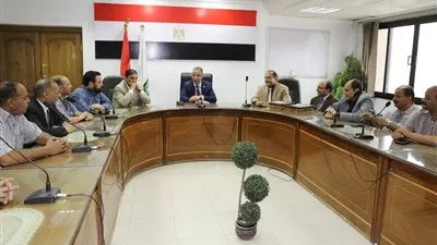 خلال استقبال أعضاء نقابات عمال سوهاج.. 