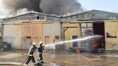 إخماد حريق في مستودعات الفيصلية بالرياض
