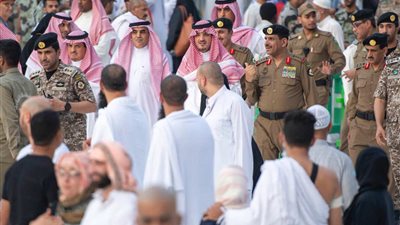 وزير الداخلية يتفقد مهام رجال الأمن في المسجد الحرام
