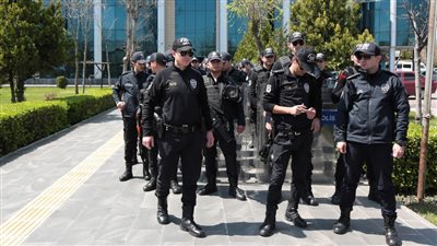 رويترز: تعرض 5 من موظفي الخارجية التركية للتعذيب بالحجز